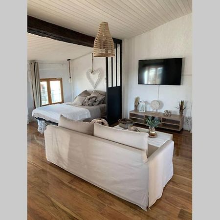 Le Pilori: Historic Center Retreat with Netflix and Wi-Fi Apartment Niort Exterior photo